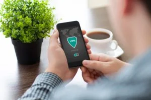 Read more about the article Sådan beskytter du dit WiFi med en VPN